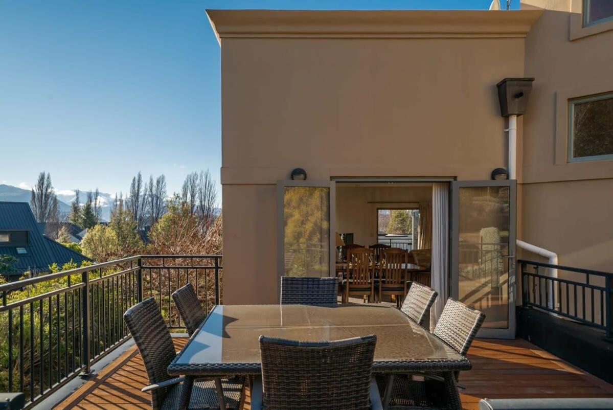 Lake View Villa Wanaka Exterior photo